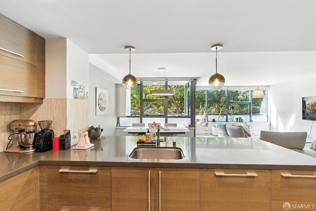 Foto del edificio - 420 Mission Bay Boulevard North