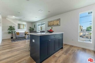 Building Photo - 815 N Kingsley Dr Building Photo - 815 N Kingsley Dr