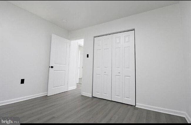 Building Photo - 511 Corinthian Ave