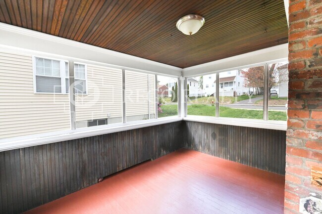 Foto del edificio - Charming single family home with 3 bedrooms!