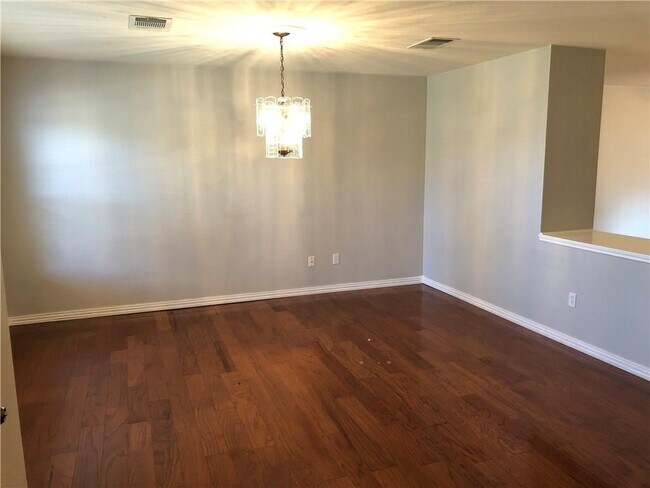 Building Photo - 1515 Somerset Canyon Ln
