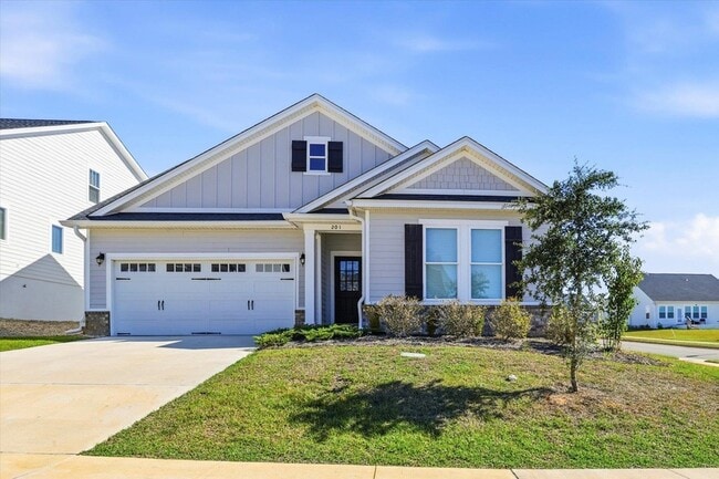 Photo - 201 Ursaline St House