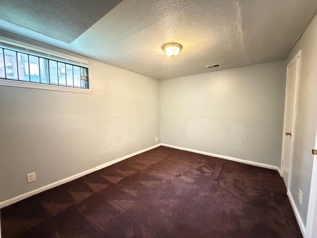 Building Photo - 3706 Noblitt Dr