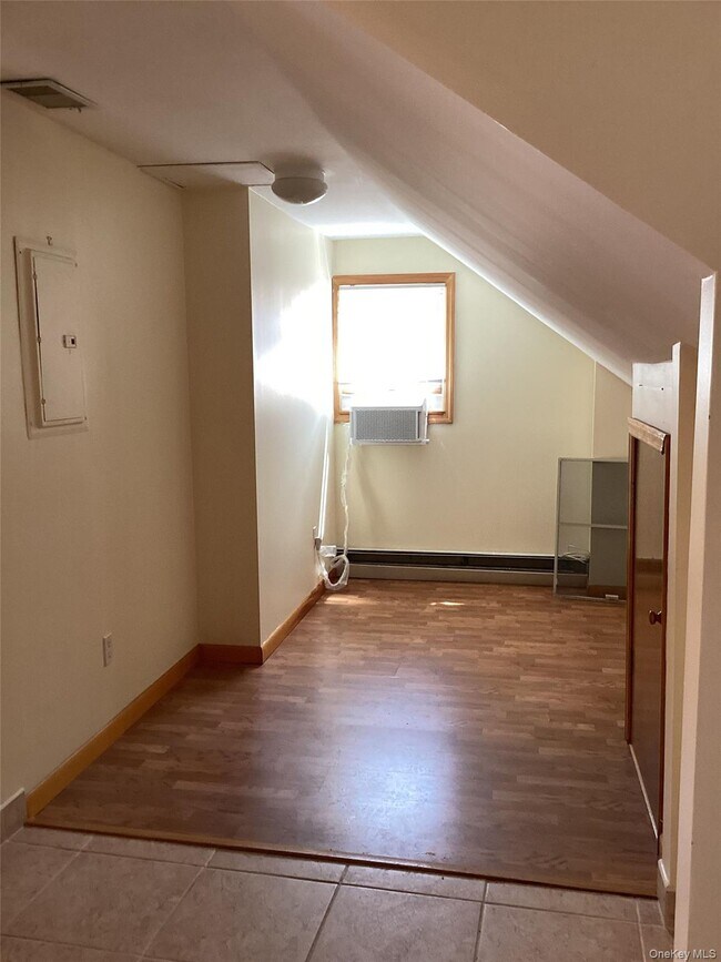 Building Photo - 638 Concord Ave