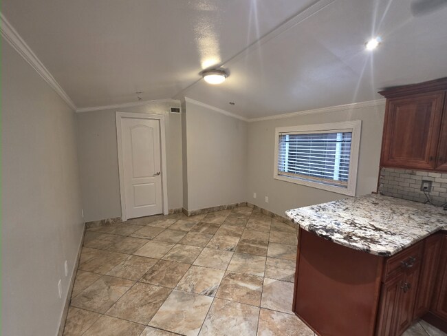 Building Photo - 3000 Clarcona Rd