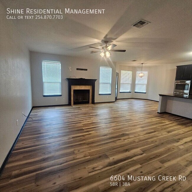 Foto del edificio - 6604 Mustang Creek Rd