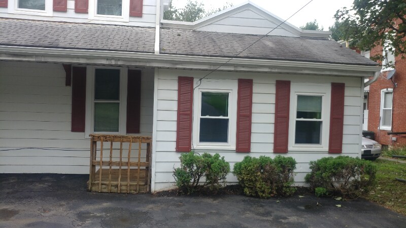 Primary Photo - 786 Old Chickies Hill Rd