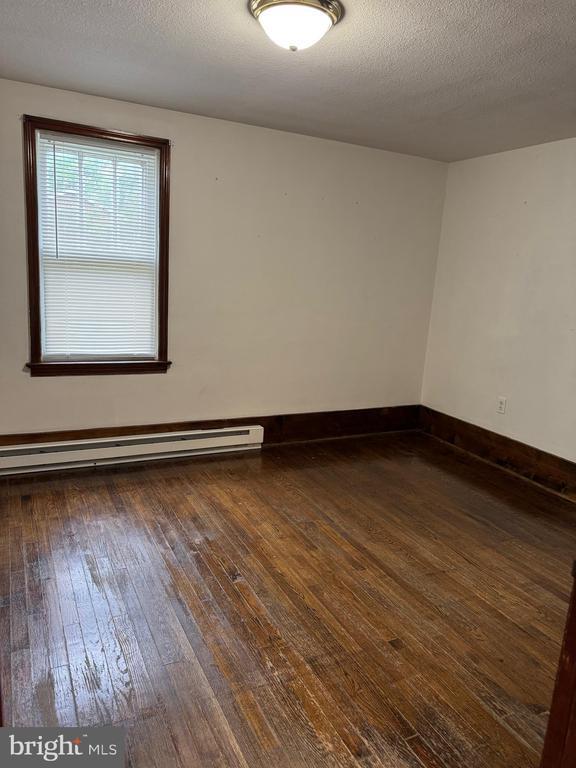 Building Photo - 516 S Church St