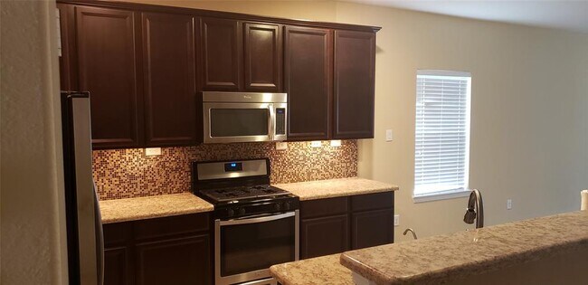 Building Photo - 4026 Calaway Oaks Ln