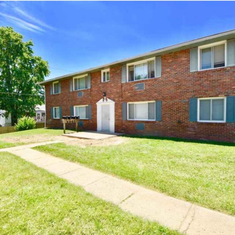 4651 Hilton Ave, Columbus, OH 43228 Room for Rent in Columbus, OH