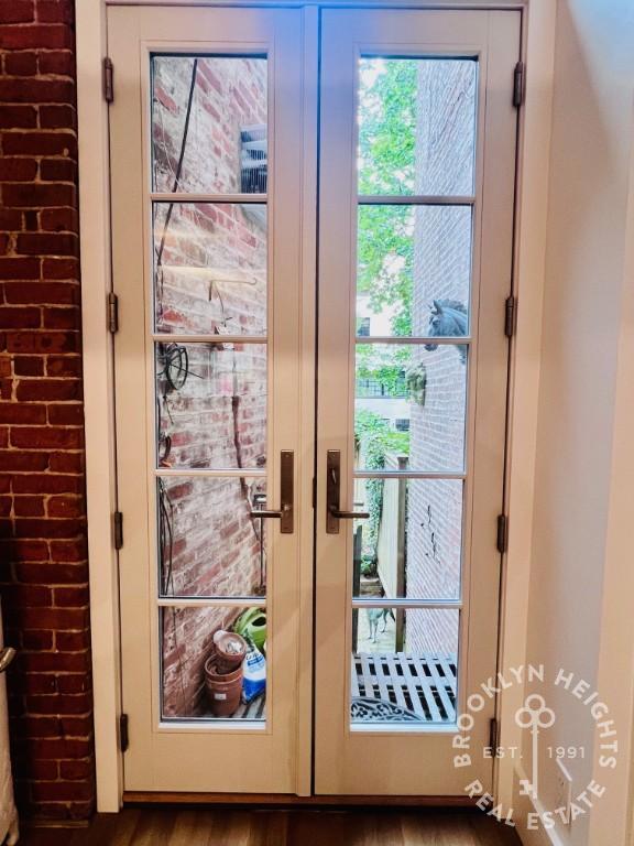 Foto del edificio - Classic Renovated 3+ Bedroom, 2 Bath Parlo...