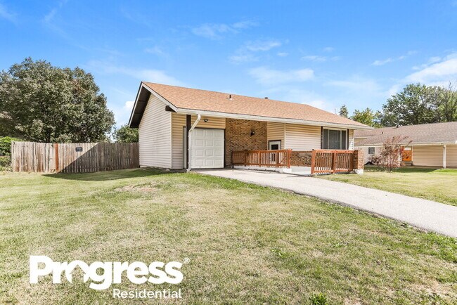 Building Photo - 1690 Woodman Dr