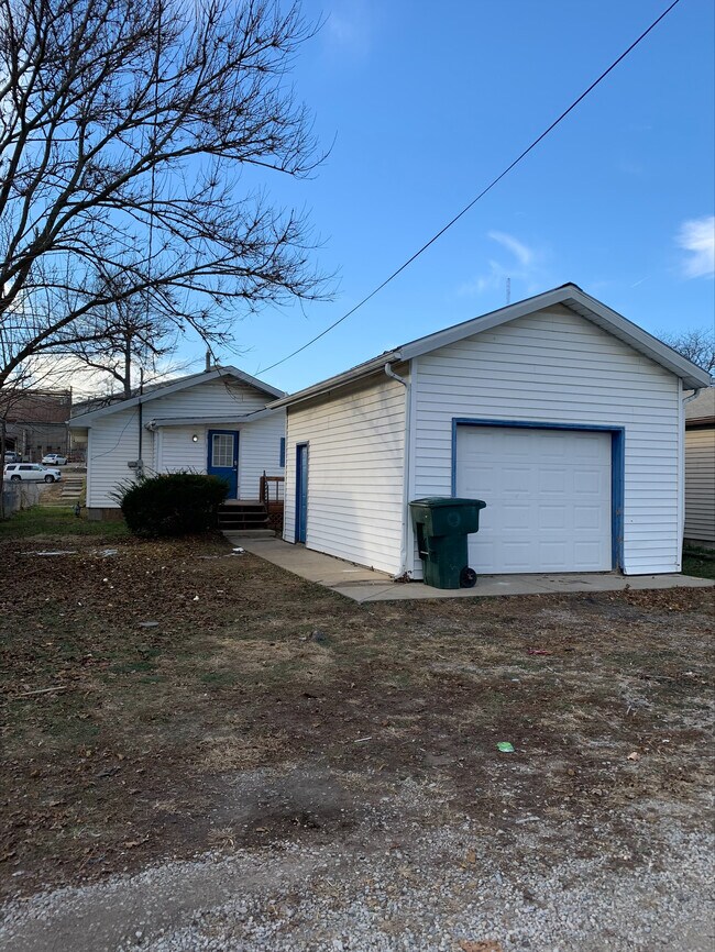 Foto del edificio - 2414 S Walnut St