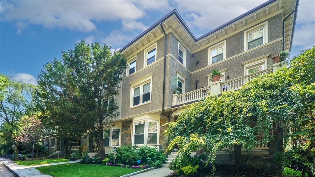 Foto principal - 21 Regent Cir