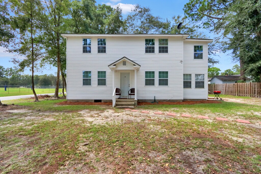 Foto principal - 548 E Orange St