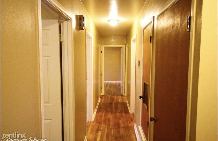 Foto principal - 5010 Stoneleigh Dr