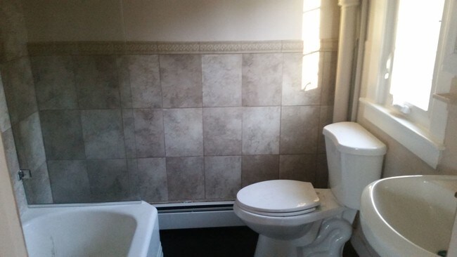 Foto del edificio - 1201 West St