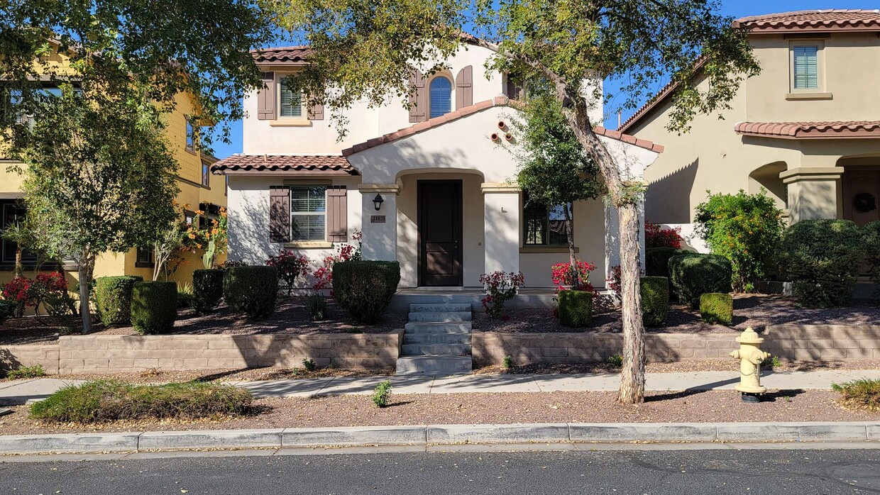 Foto principal - Great Location in Verrado Near Parks and S...