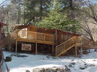 Building Photo - 5475 Acorn Dr