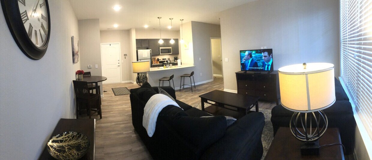 Foto principal - 1526 Millspring Dr