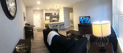 Building Photo - 1526 Millspring Dr