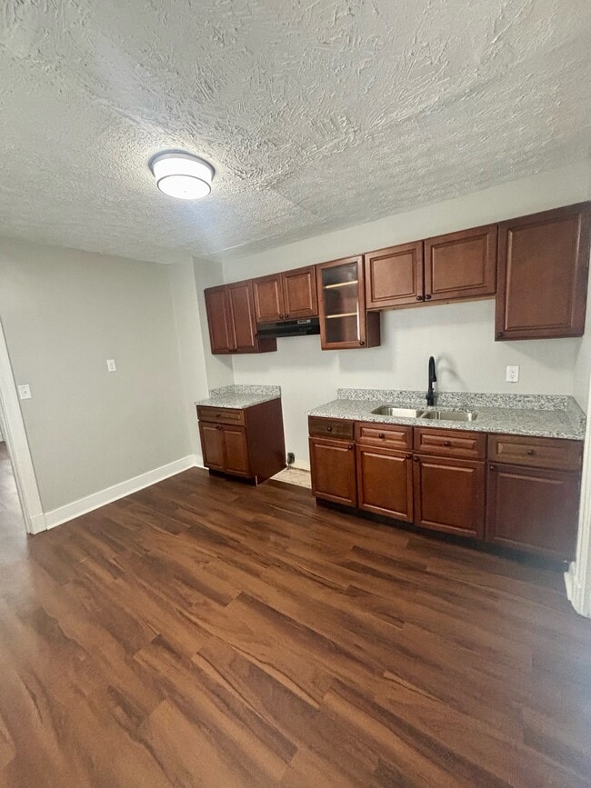 Foto del edificio - 1547 Longfield Ave