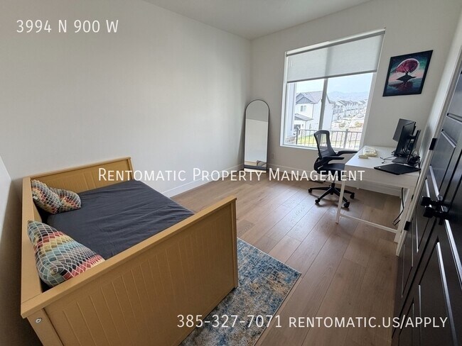 Building Photo - 3994 N 900 W