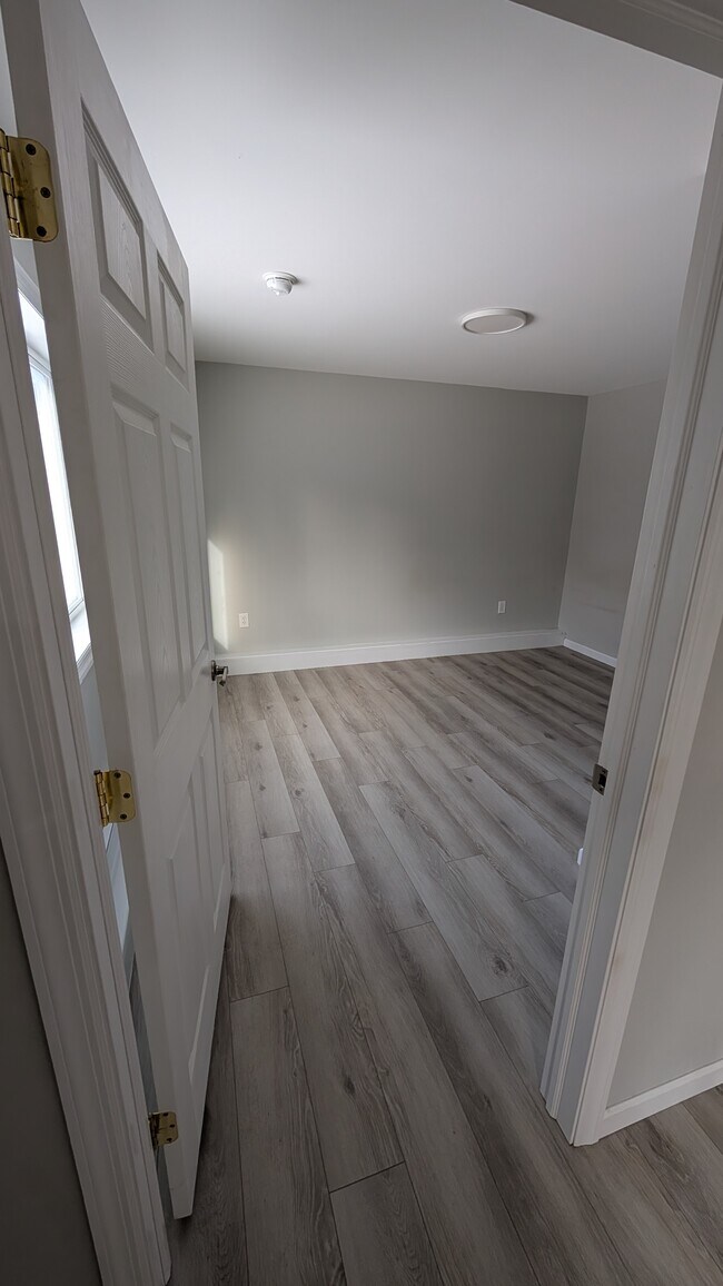 Foto del edificio - 3665 Essex Rd