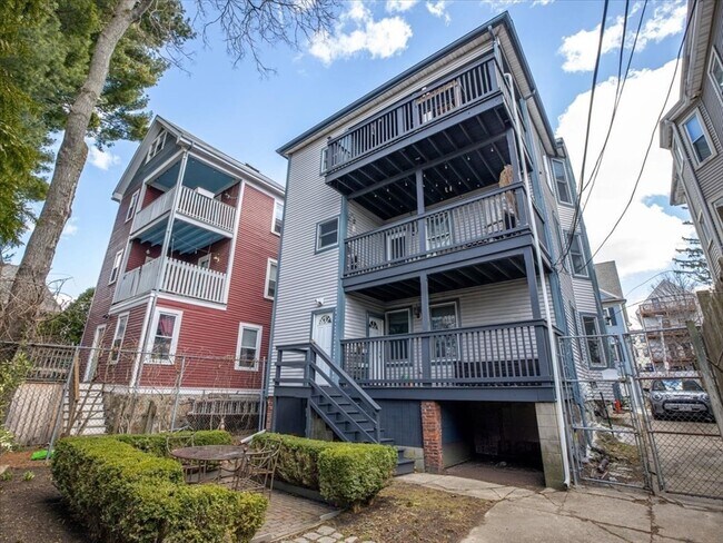 Foto del edificio - 14 Haverford St
