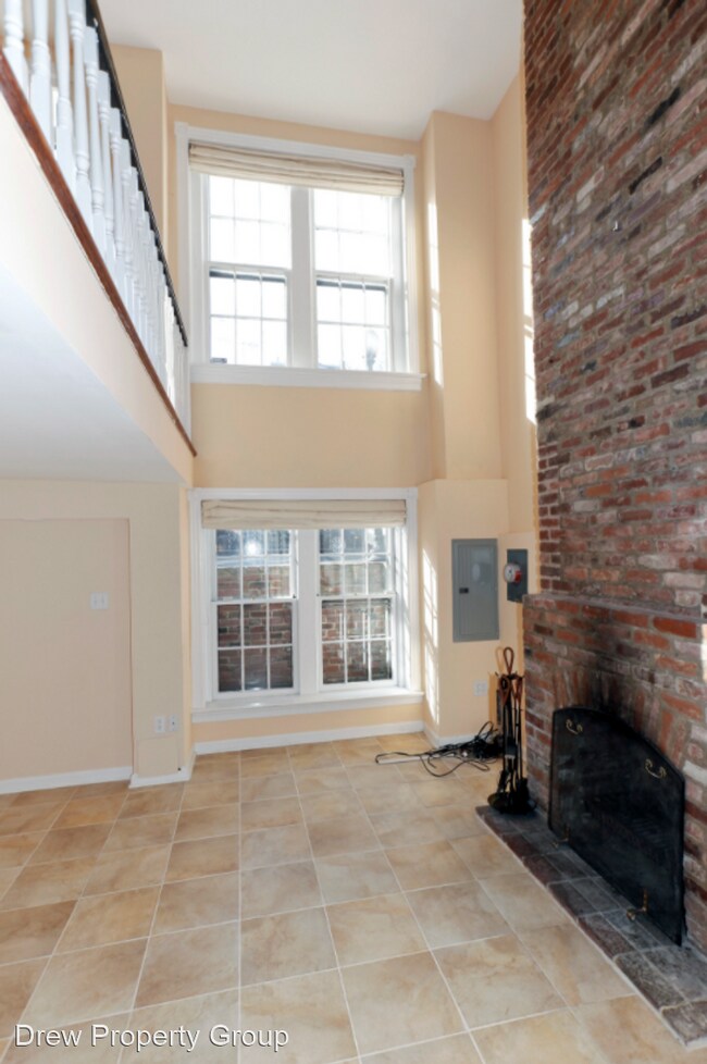 Building Photo - 3 br, 2 bath House - 1563 33rd St NW