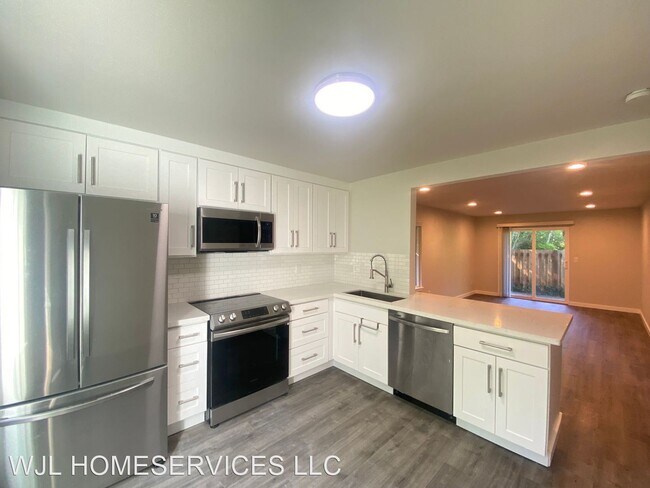 Building Photo - 2 br, 1 bath House - 12208 NE 147th Pl Uni...