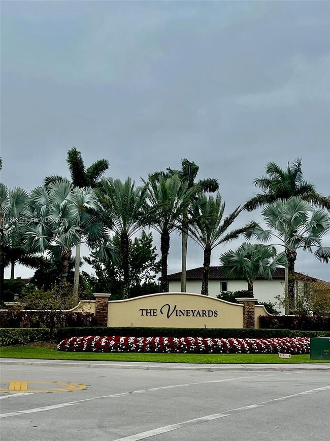 Building Photo - 146 SE 34th Terrace