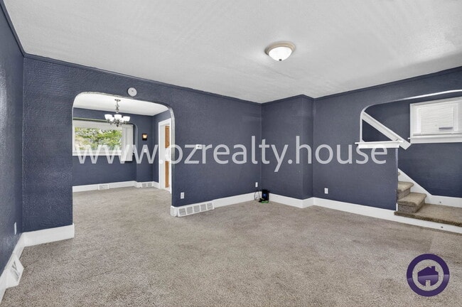 Building Photo - 2040 Berkshire Pl
