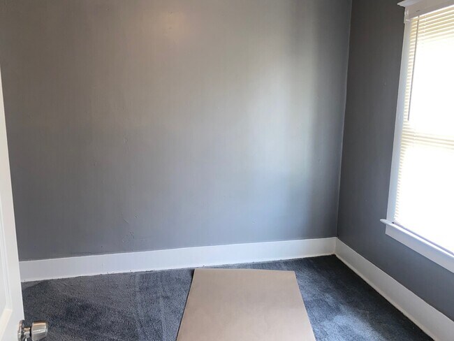 Building Photo - ELMHURST 3777