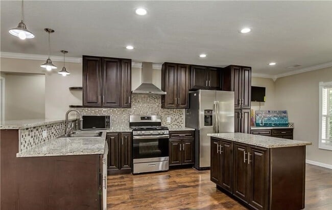 Building Photo - 6600 1/2 Flatwoods Road - Northport - 3 Be...