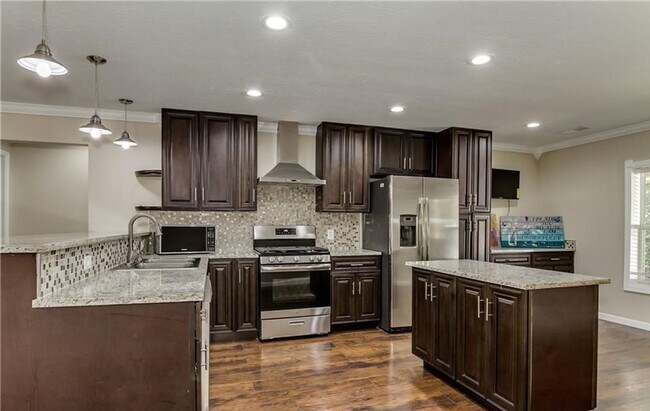 Foto del edificio - 6600 Flatwoods Rd