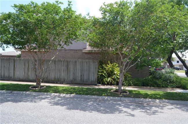 Building Photo - 7702 Caribou Dr