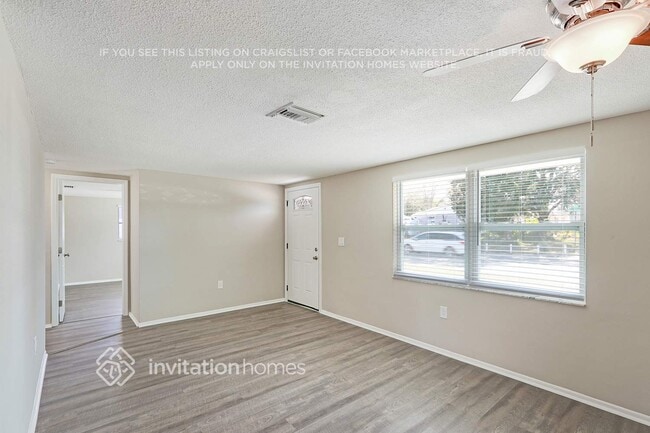 Building Photo - 7935 Fox Hollow Dr
