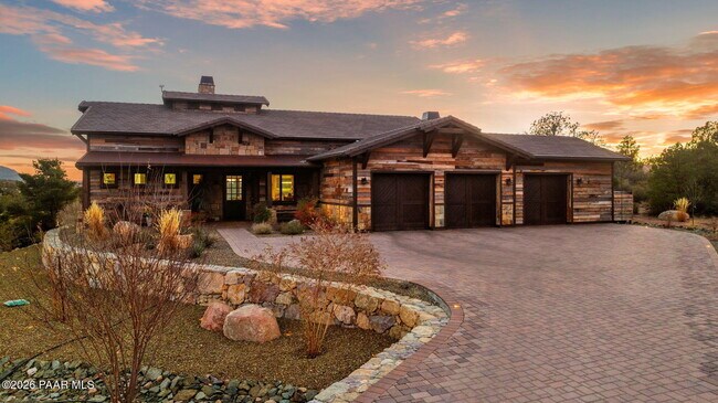 Foto del edificio - 5885 West St