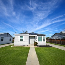 Building Photo - 2612 Belle Ter