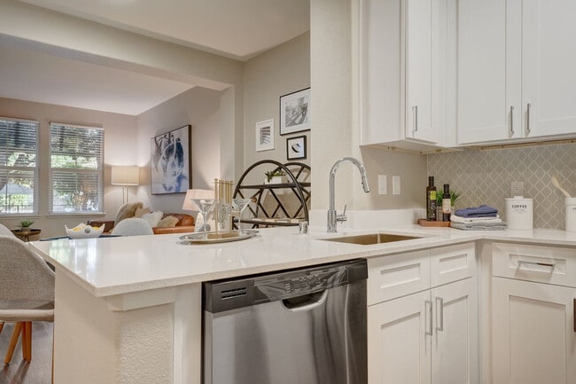 Building Photo - Legacy Fountain Plaza