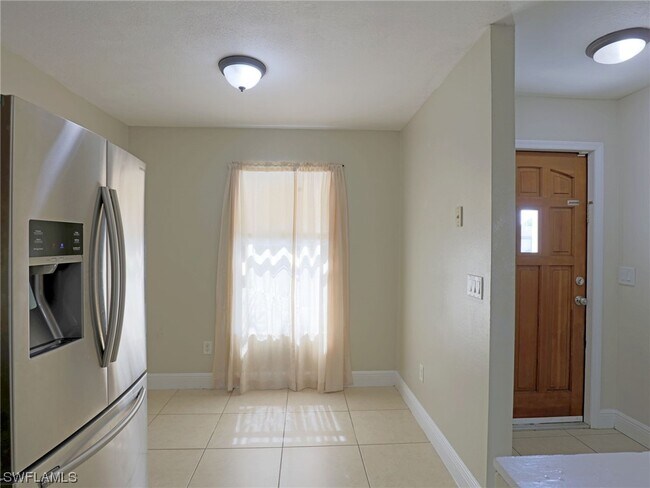 Foto del edificio - 7493 Pebble Beach Rd