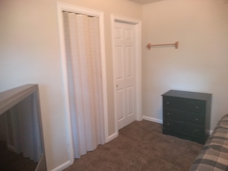 Foto del edificio - 958 Merriman Rd