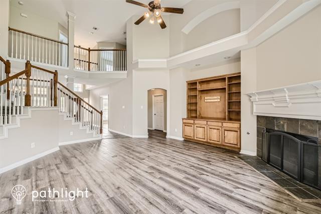 Foto del edificio - 3817 Basswood Ln