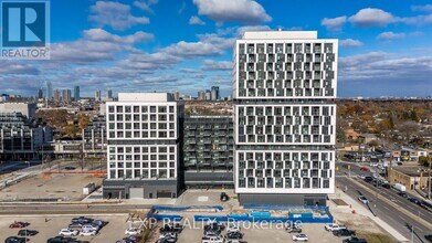 Building Photo - 1007 The Queensway