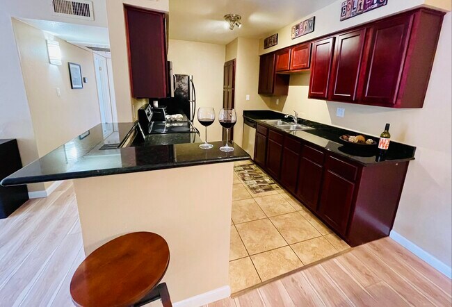 Foto del edificio - 5995 N 78th St