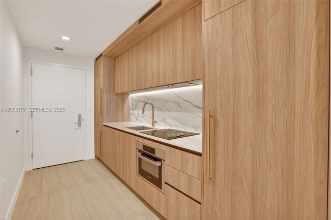 Foto del edificio - 77 SE 5th St