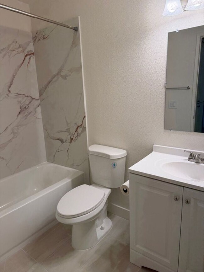 Building Photo - 5113-5115 Shell Street