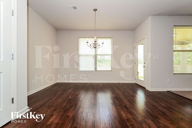 Foto del edificio - 152 Daisy Cir