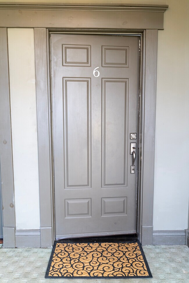 1233 Bardstown Rd Unit Highland Lofts, Louisville, KY 40204 Condo for